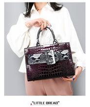 Load image into Gallery viewer, Detachable Shoulder Strap Handbag - Secret Apparel
