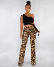 Load image into Gallery viewer, Leopard print Wide Leg Pants - Secret Apparel
