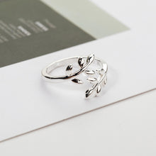 Load image into Gallery viewer, Leaf Ring - Secret Apparel
