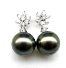 Load image into Gallery viewer, Black Pearl Earrings - Secret Apparel
