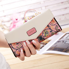 Load image into Gallery viewer, Floral Print Wallet - Secret Apparel
