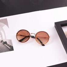 Load image into Gallery viewer, Round sunglasses - Secret Apparel
