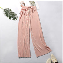 Load image into Gallery viewer, Pleated wide-leg trousers - Secret Apparel
