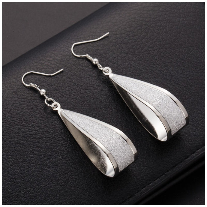 Hollow Water Drop Earrings - Secret Apparel