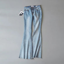 Load image into Gallery viewer, Vintage Wide Leg Jeans - Secret Apparel
