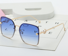 Load image into Gallery viewer, Square sunglasses frameless hollow mirror - Secret Apparel
