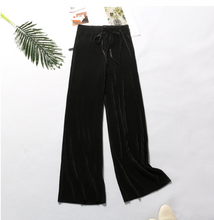 Load image into Gallery viewer, Pleated wide-leg trousers - Secret Apparel
