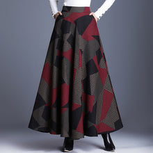 Load image into Gallery viewer, Woven Pattern Skirt Bottom - Secret Apparel
