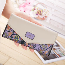 Load image into Gallery viewer, Floral Print Wallet - Secret Apparel
